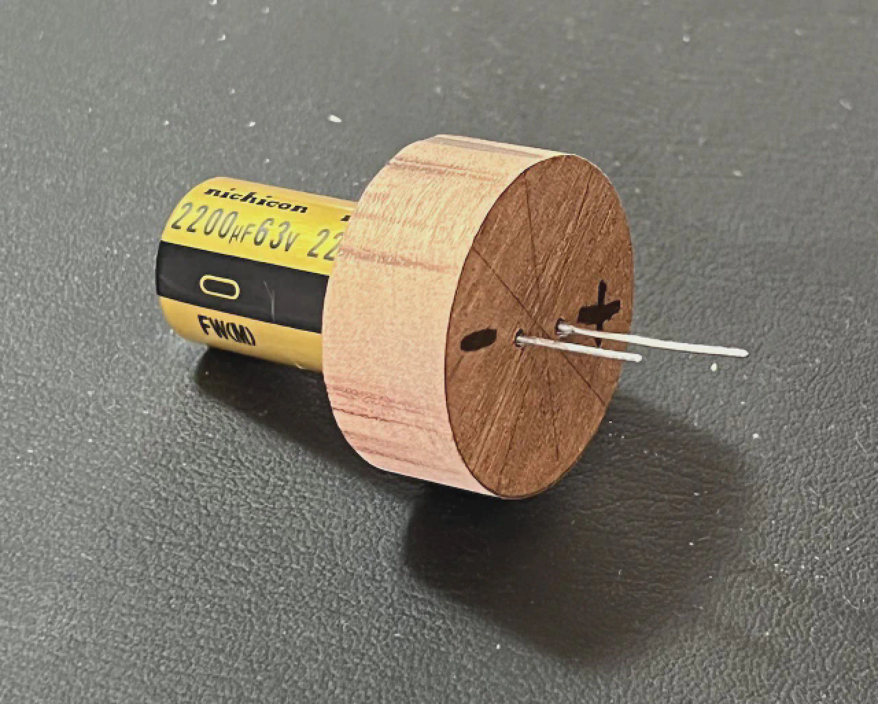 The replacement filter capacitor